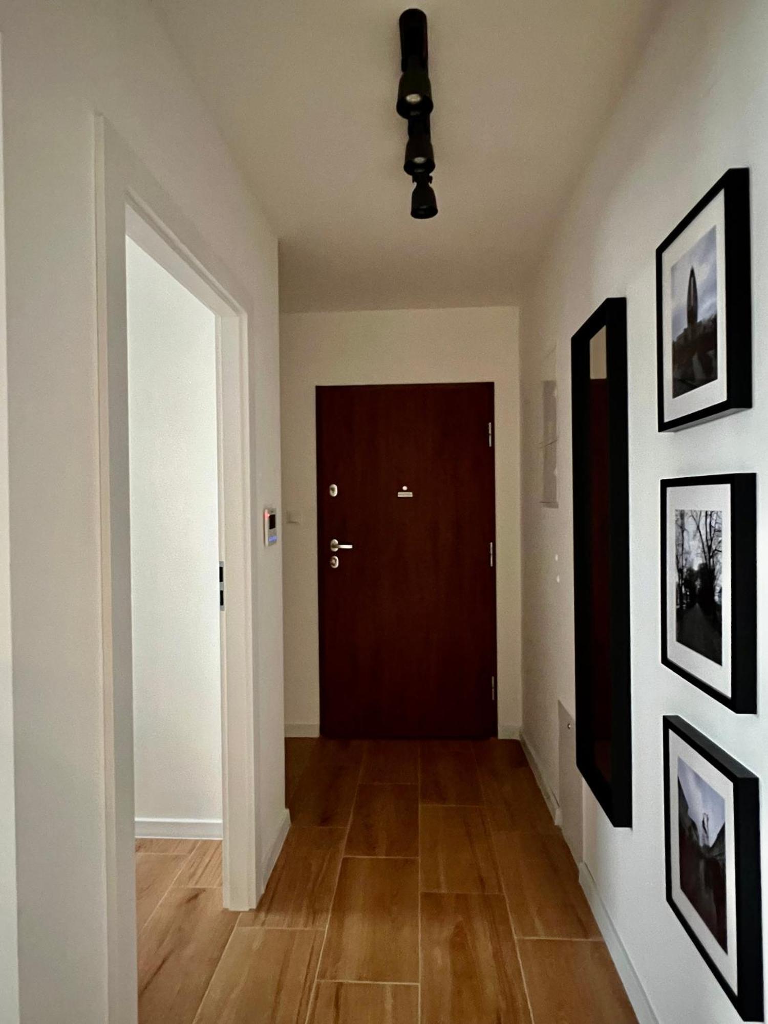 Apartament Przytuly 4, Self Check In, Parking, Blisko Lotniska Жешов Екстериор снимка